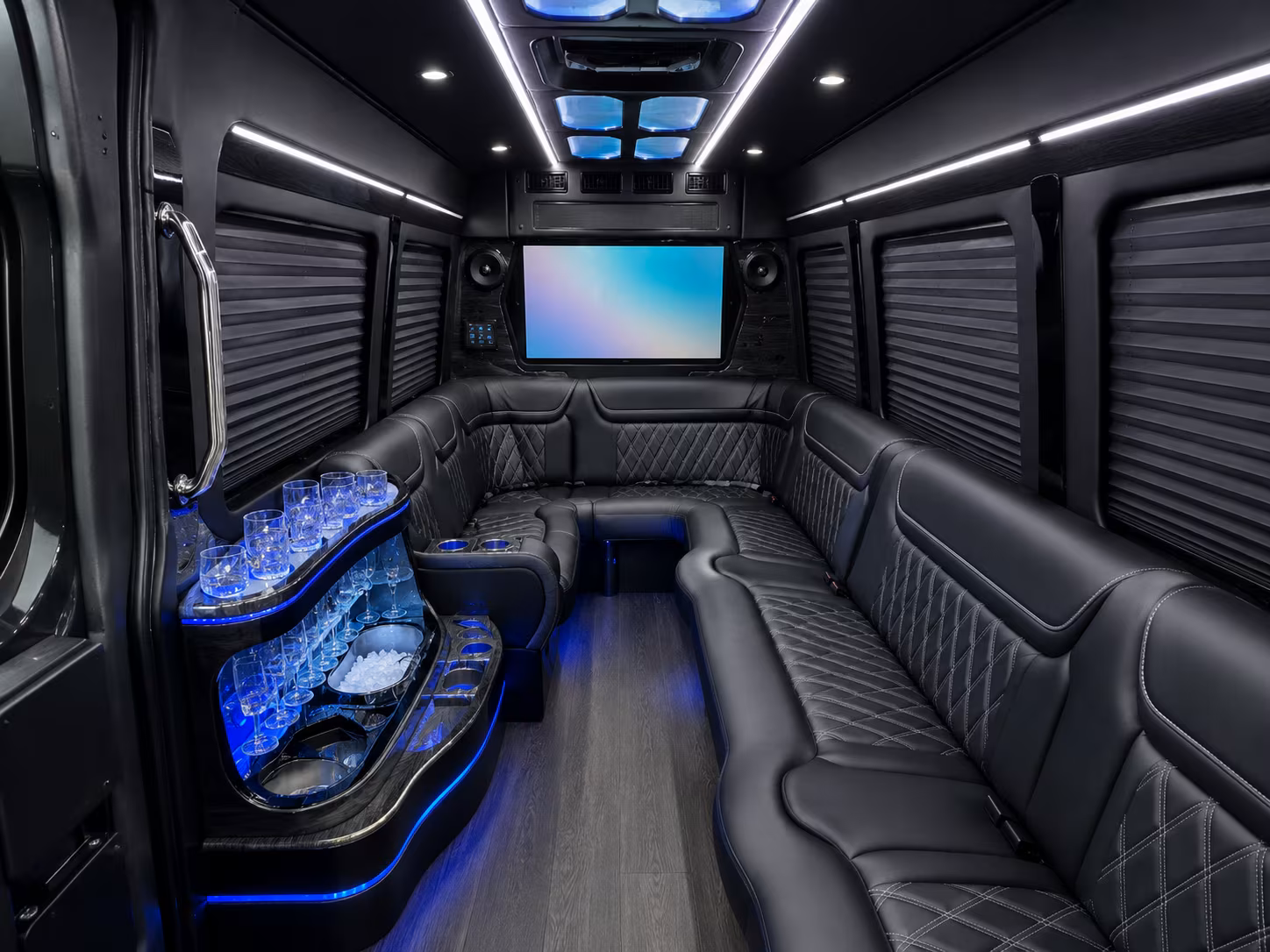 tacoma custom day trip and driving tour bus rentals